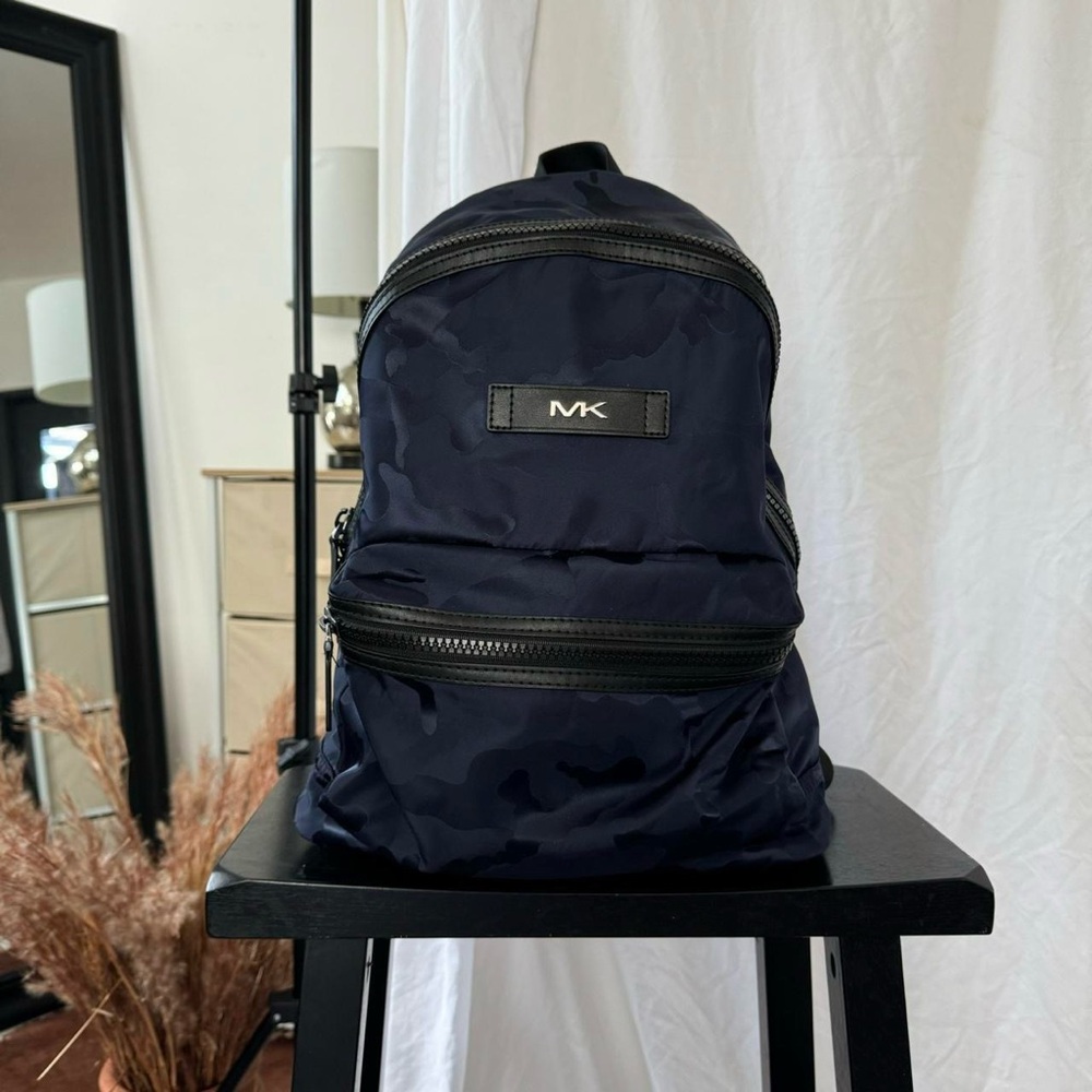 Michael Kors Kent Indigo Nylon Large Backpack 💙✨🍃  Camo Navy color
